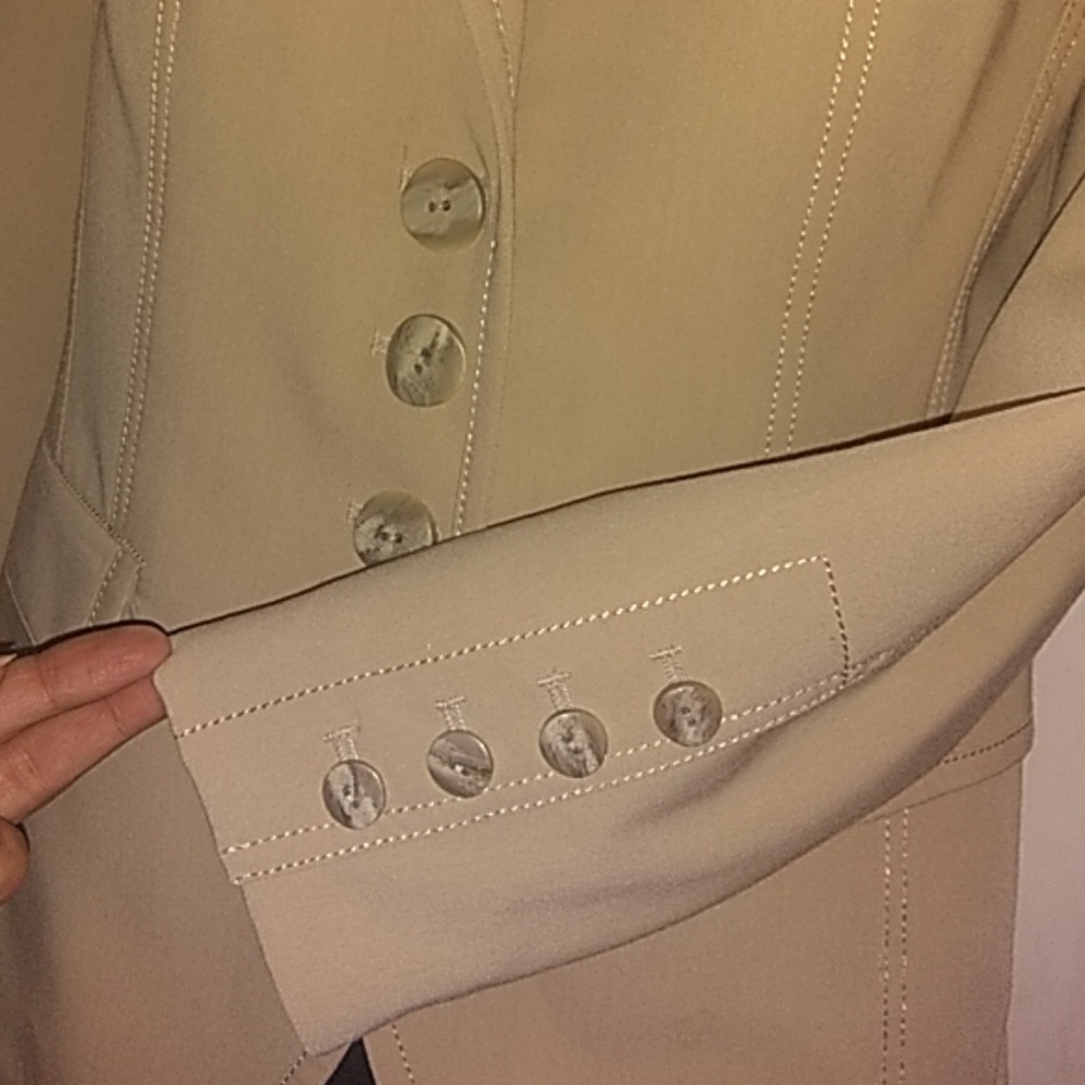 B.Moss Tan Stretch Blazer